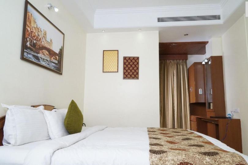 Bk Castles Hotel Jabalpur Exterior foto