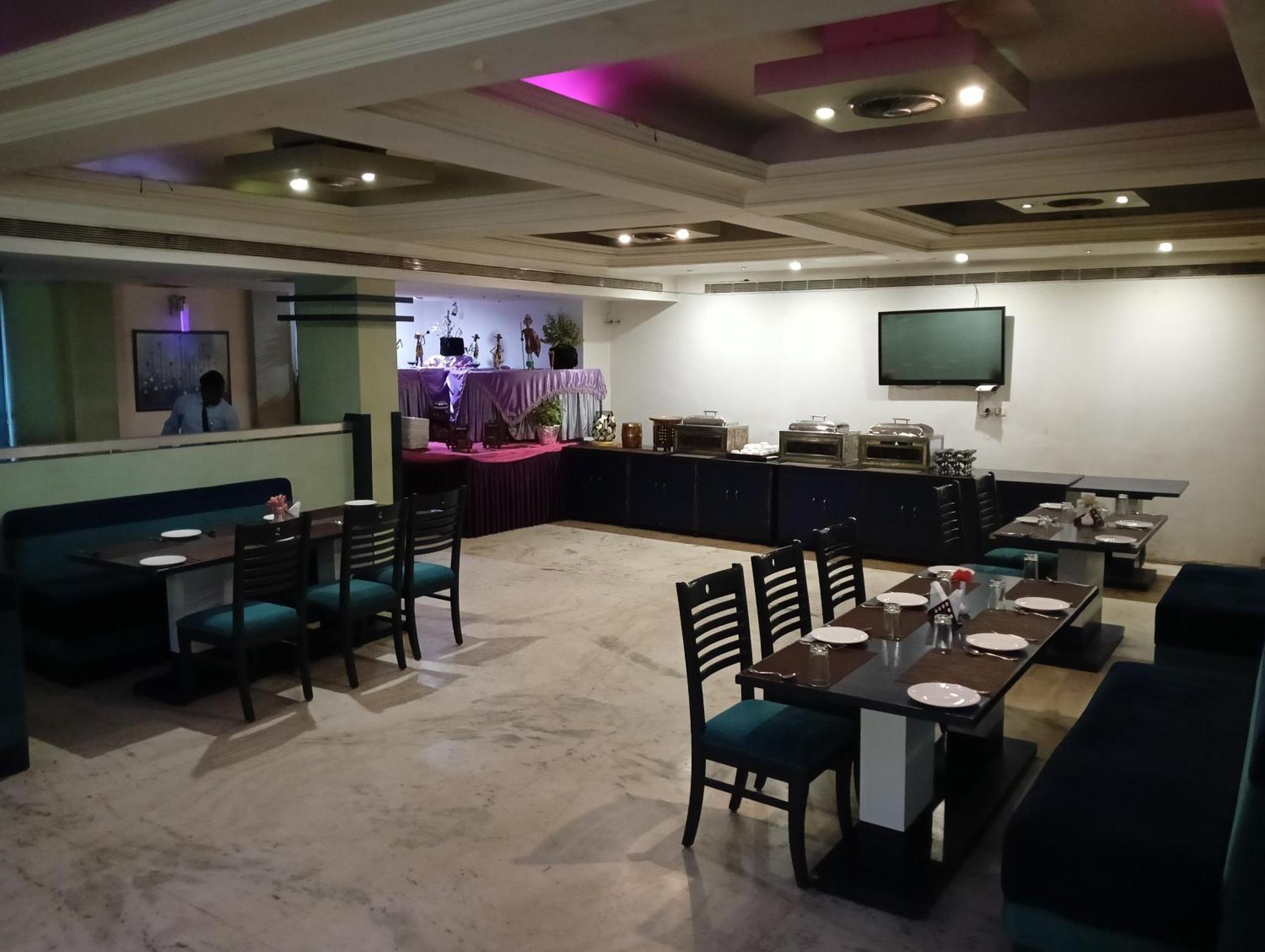 Bk Castles Hotel Jabalpur Exterior foto