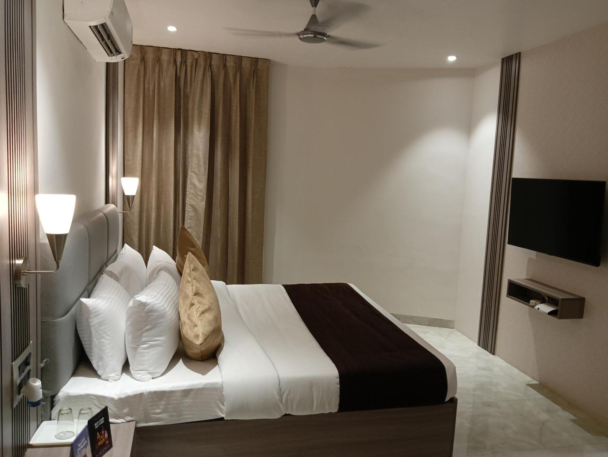 Bk Castles Hotel Jabalpur Exterior foto